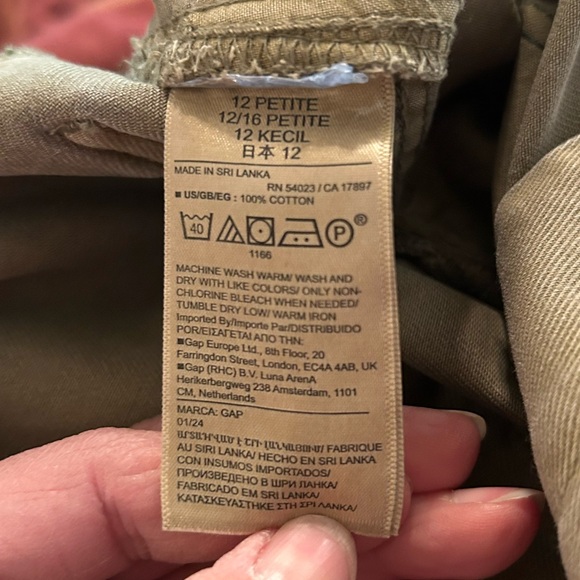 🌀NWT women’s petite loose cargos - Picture 7 of 11